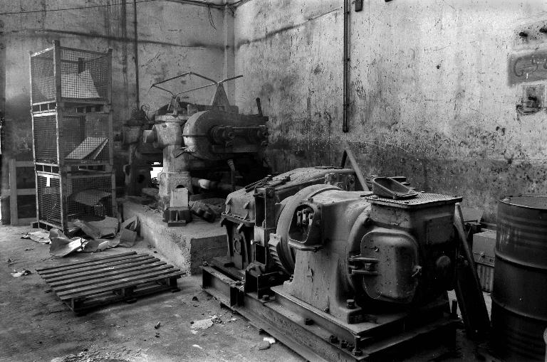 Ancien tissage de thibaudes Gaudefroy, devenu usine de construction automobile Sopibat, puis Sepa, puis Fogepe, puis usine d'articles en caoutchouc Dîme