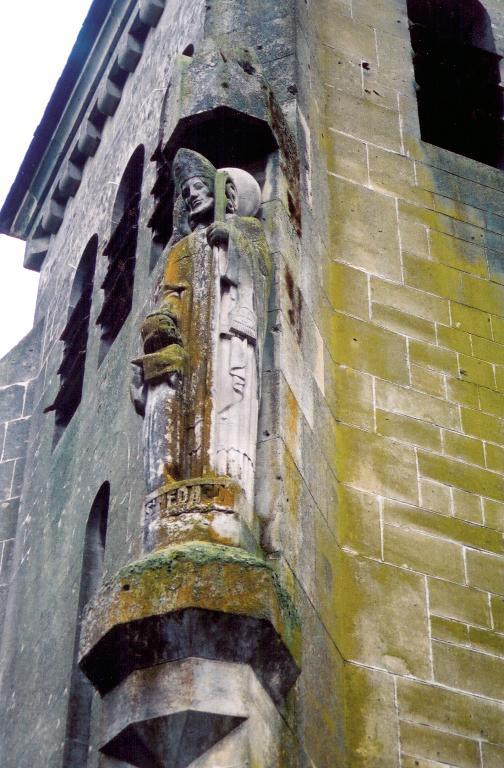 Eglise paroissiale et ancien cimetière (détruit) Saint-Médard à Fresnes-Mazancourt