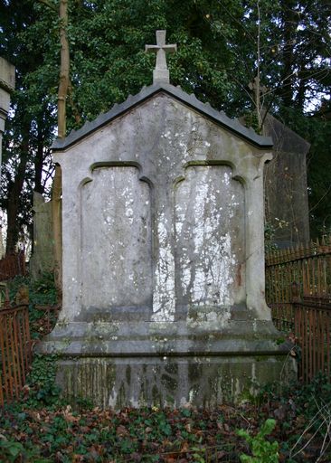 Tombeau (stèle funéraire) de la famille Le Sellyer