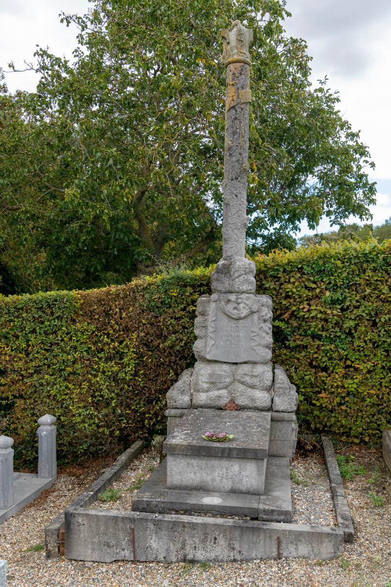 Le cimetière communal de Puits-la-Vallée