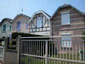 Ensemble de 4 maisons en série (dont Bellevue, Les Hortensias, Stellina)
