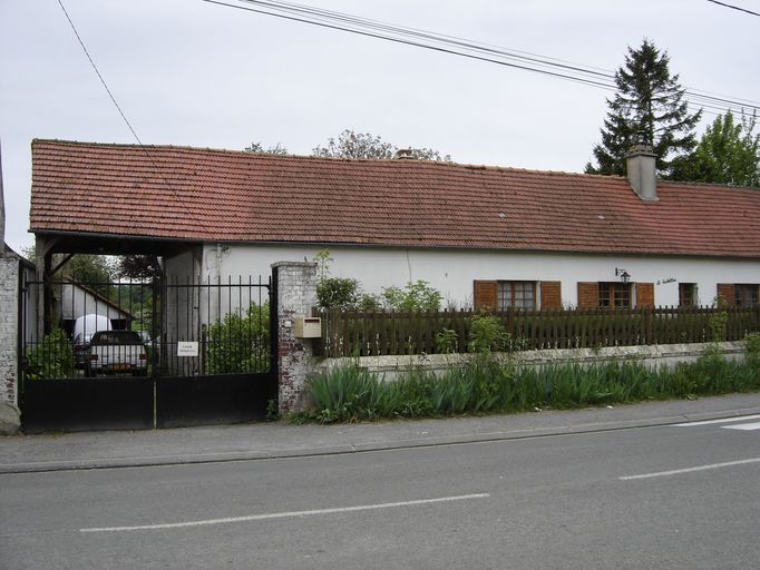 Ancienne ferme et café à Boismont