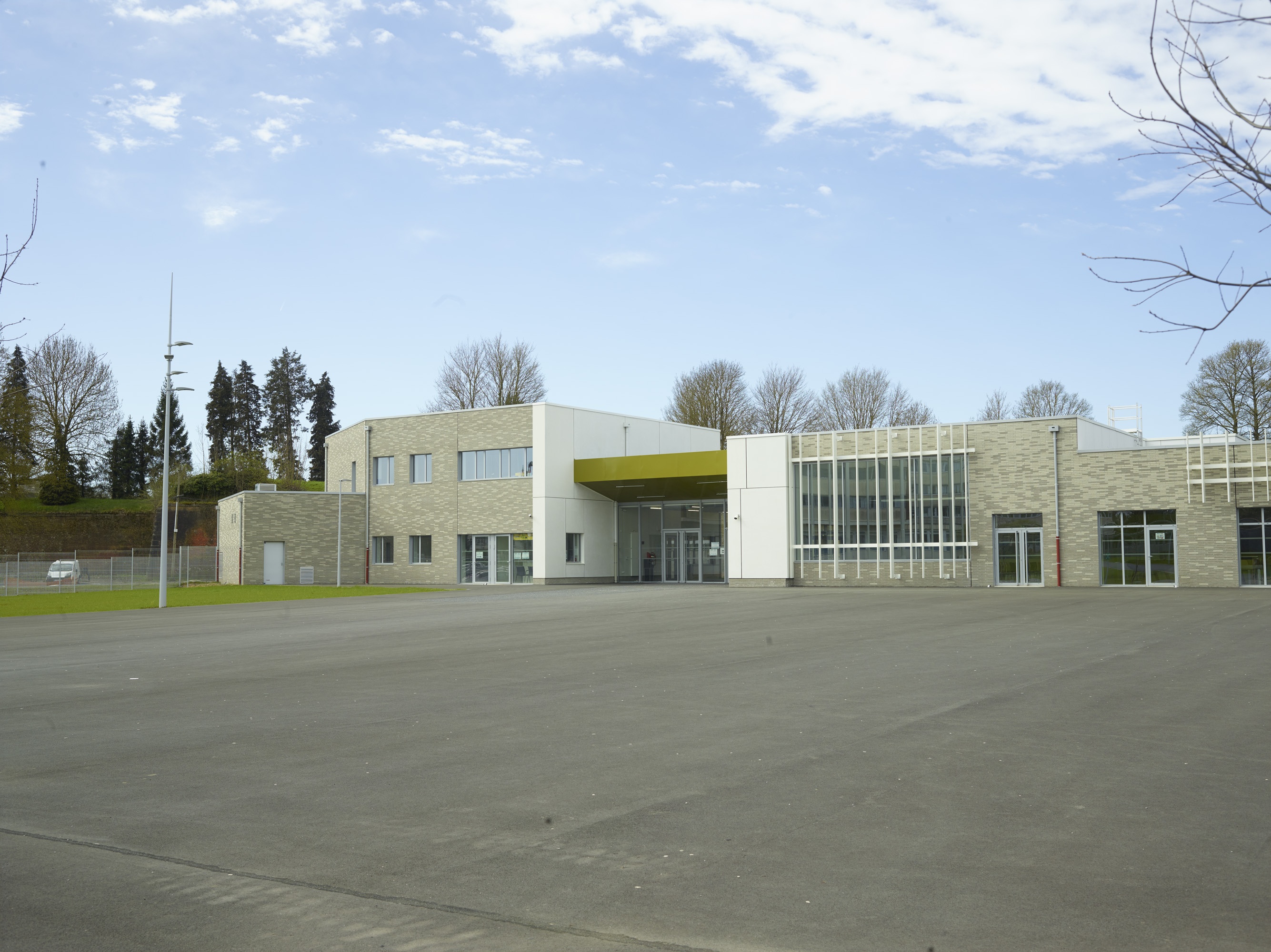 Collège, puis lycée, puis Cité scolaire Eugène-Thomas