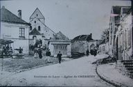 Vue de l'église dans l'ancien village depuis la rue principale (coll. part).