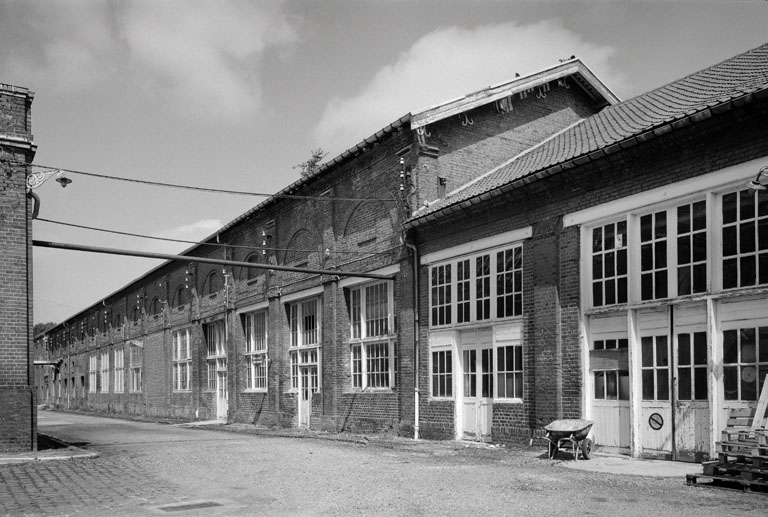 Ancien tissage de toiles et de velours, dit manufacture de velours Cosserat