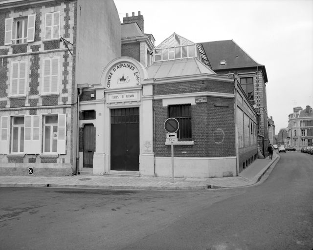 Ancienne usine d'habillement, dite Coopérative Agricole, puis usine d'habillement imperméable Lofer