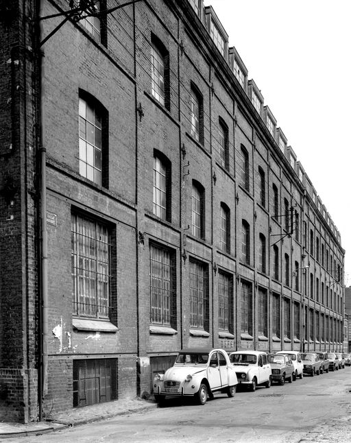 Ancienne filature de laine Gland et Cie, puis Ponche-Bellet, devenue usine de chaussures A. Hunebelle