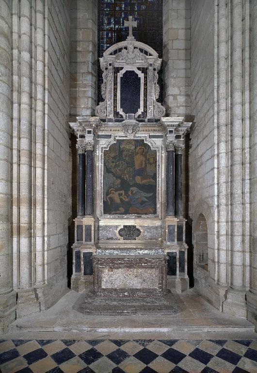 Ensemble de l'autel secondaire Saint-Sébastien (plate-forme d'autel, autel-tombeau, gradin d'autel, retable architecturé)