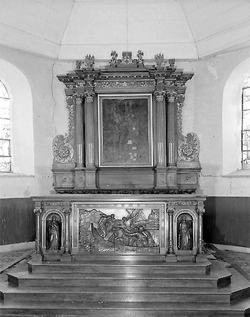 Ensemble du maître-autel (autel, devant d'autel, deux statuettes)