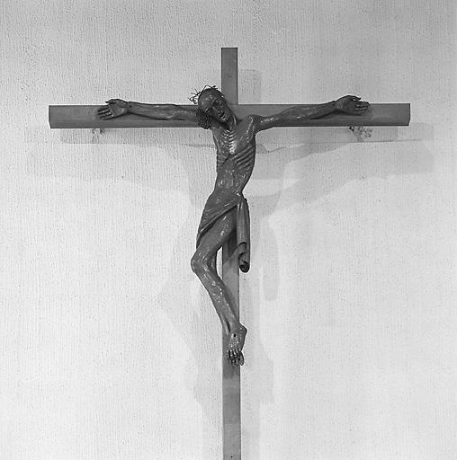 Croix monumentale (petite nature) : Christ en croix