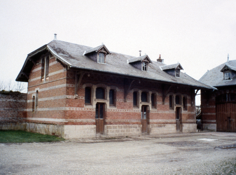 Ancien manoir, puis ferme du château à Bertangles