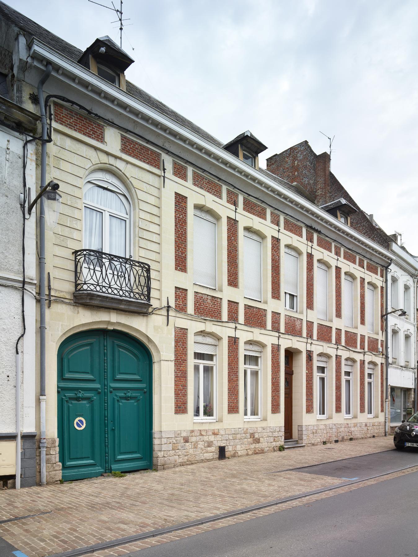 Le Quesnoy, une ville en ses remparts : dossier de présentation