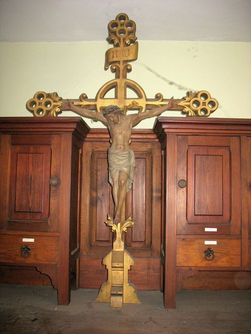 Sculpture : Christ en croix