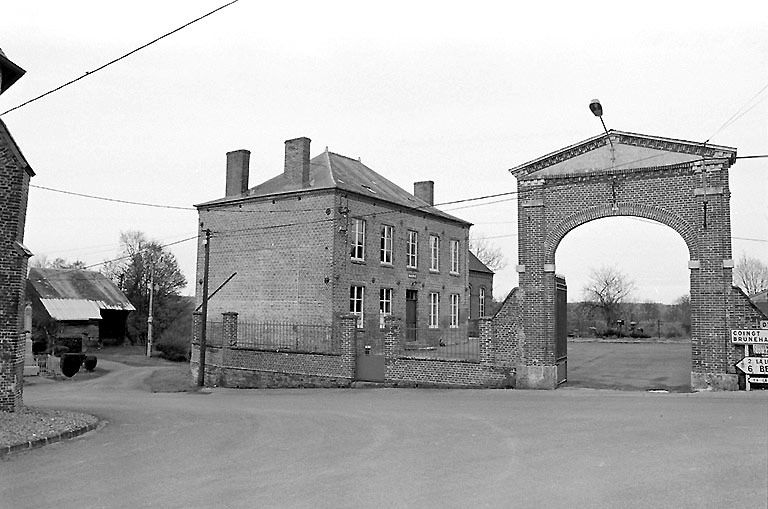 Ancienne ferme, puis mairie-école de Jeantes