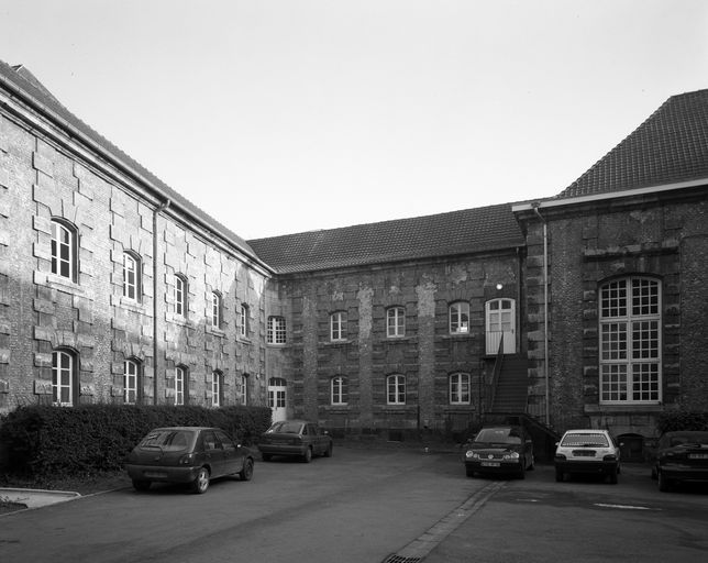 Ancien hôpital général de Valenciennes, dit hôpital du Hainaut, puis hospice et hôpital militaire (actuellement maison de retraite du Hainaut)