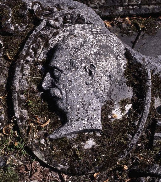 Tombeau (stèle funéraire) de la famille de l'entrepreneur Joseph Galampoix [Galampoix-Ducrocq]