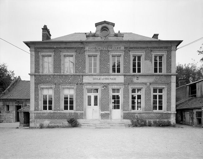 Mairie et école primaire de Béhéricourt