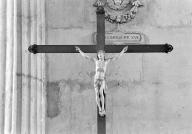 Statue (statuette) : Christ en croix