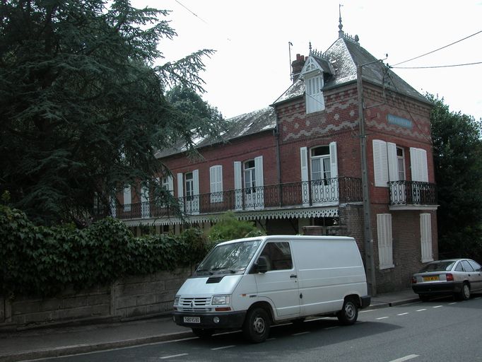 Maison dite Le Masqueville, 40 avenue du Général-Leclerc (1983 AD 170).