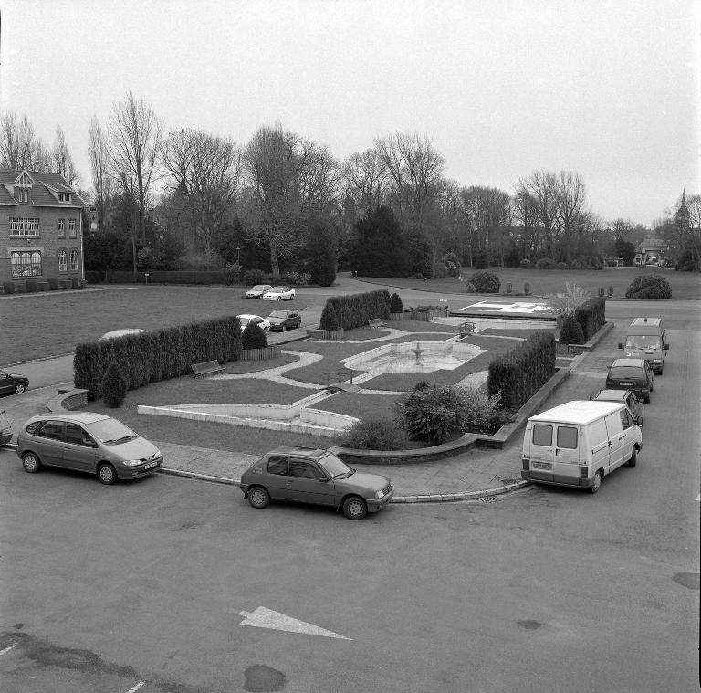 Ancien asile d'aliénés, puis hôpital psychiatrique, puis centre hospitalier spécialisé (CHS), dit établissement public de santé mentale des Flandres