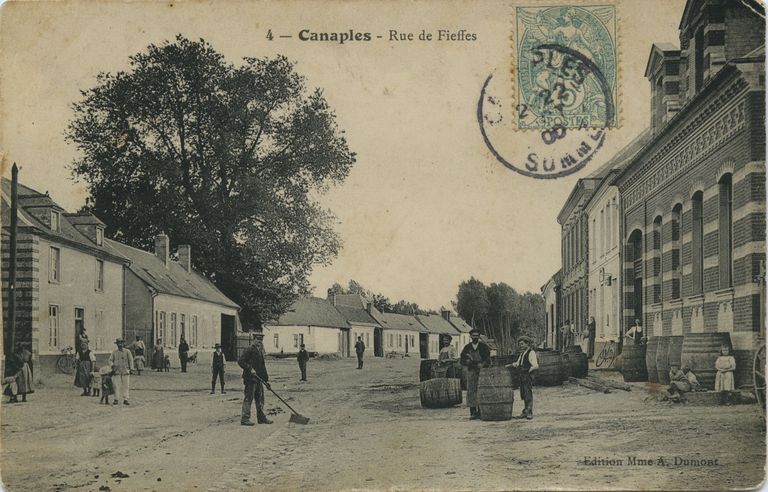 Le village de Canaples