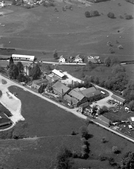 Usine de poterie Briard-Foucault, puis usine de céramique Desmarquest, puis Carrelages de Saint-Samson