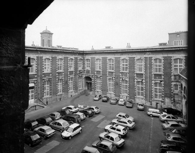 Ancien hôpital général de Valenciennes, dit hôpital du Hainaut, puis hospice et hôpital militaire (actuellement maison de retraite du Hainaut)