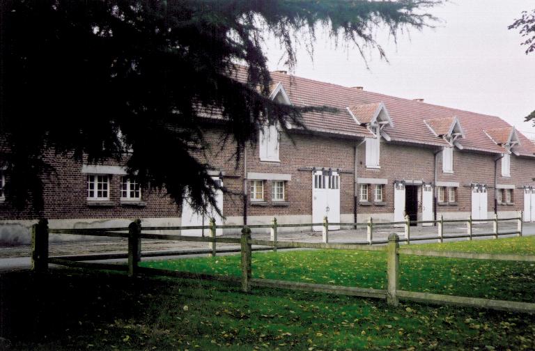 Ancien manoir et ferme de Canisy, dit Château de Canisy, puis ferme de la S.I.A.S, puis Van Heeswyck