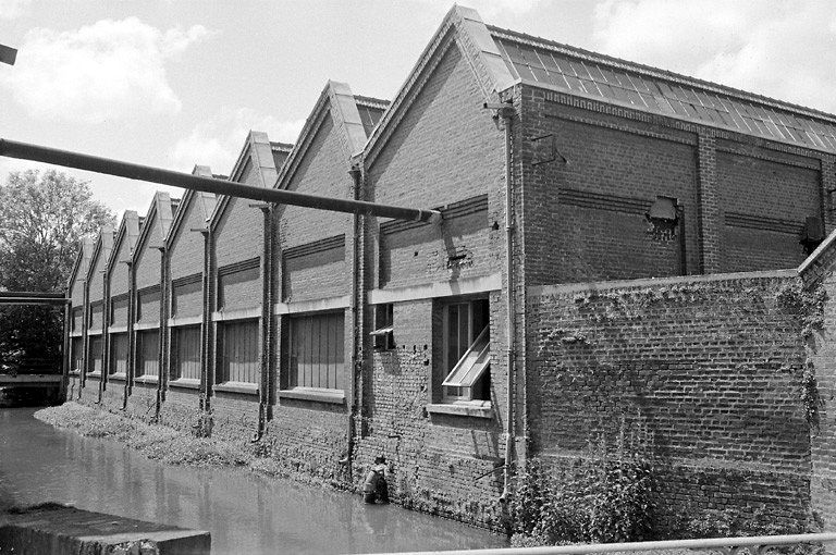 Ancien moulin puis filature Marest, Marest et Cie, Eugène Cosserat, Cosserat fils et Cie, devenue usine d'articles en caoutchouc Pirelli France Latex