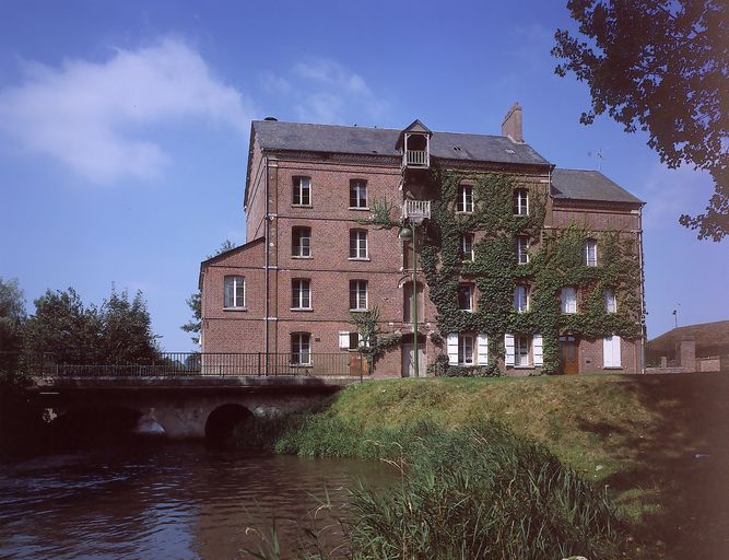 Ancienne minoterie Anquetil, devenue installation aquicole