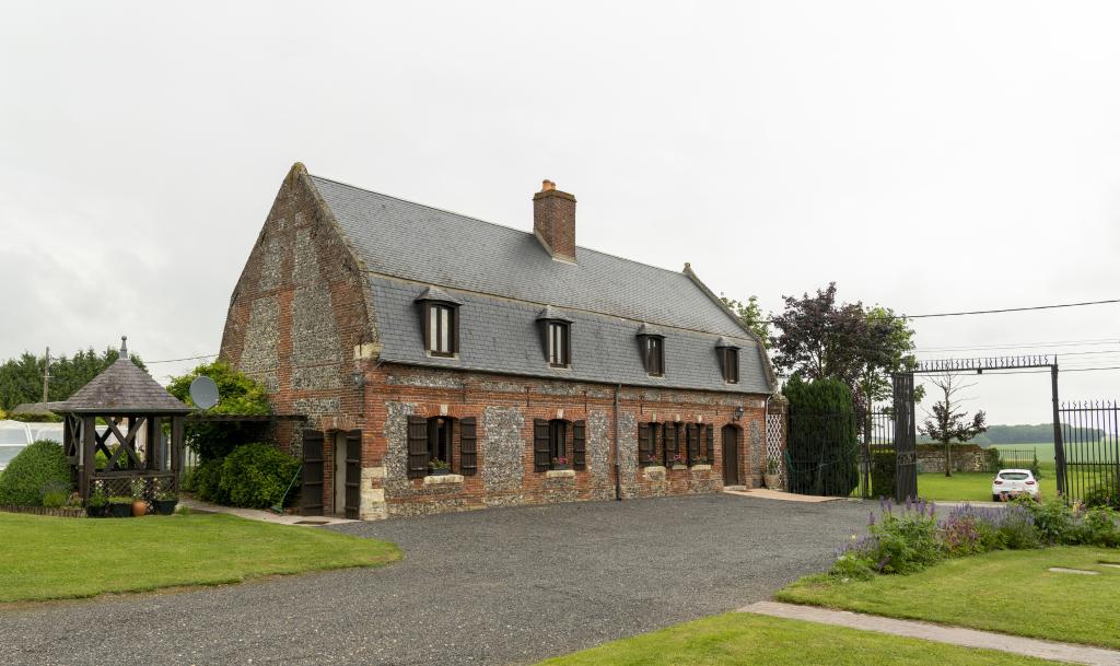 Ancien manoir de Viefvillers, puis ferme, aujourd'hui maison