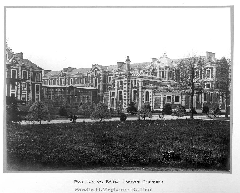 Ancien asile d'aliénés, puis hôpital psychiatrique, puis centre hospitalier spécialisé (CHS), dit établissement public de santé mentale des Flandres