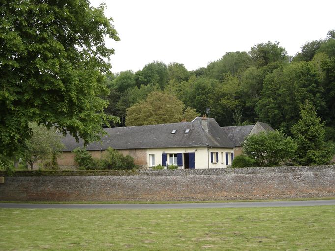 Château et ferme de Bretel
