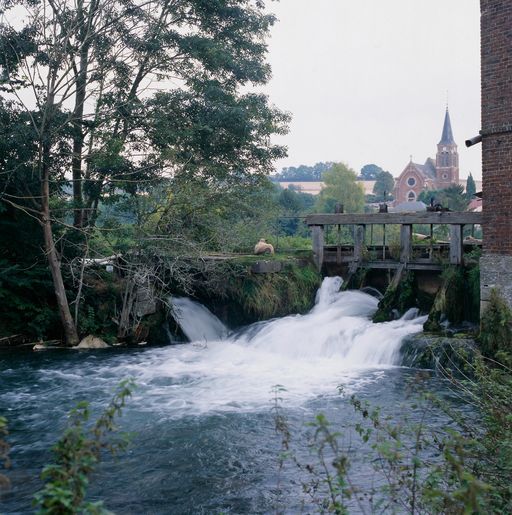 Ancien moulin à farine, dit Moulin de Milly, puis minoterie Lecoeur, puis Topin, devenue installation aquicole