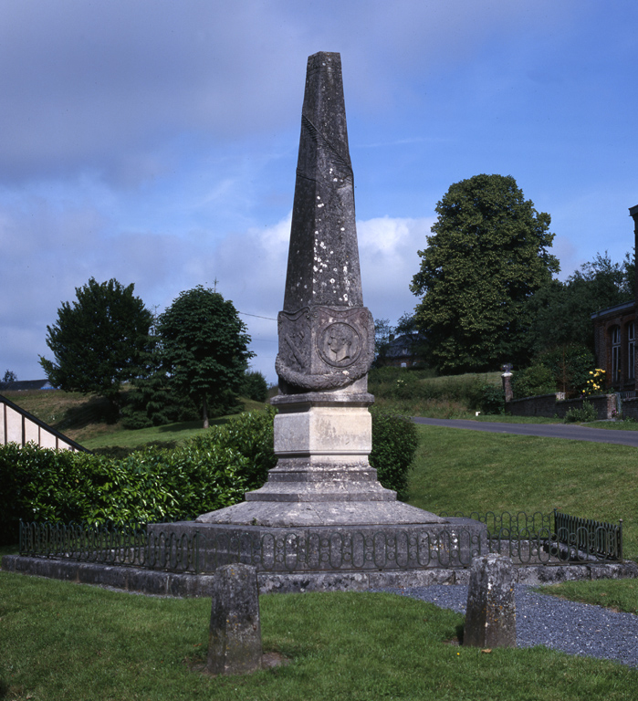 Monument (Monument commémoratif), de Marie François Auguste Caffarelli