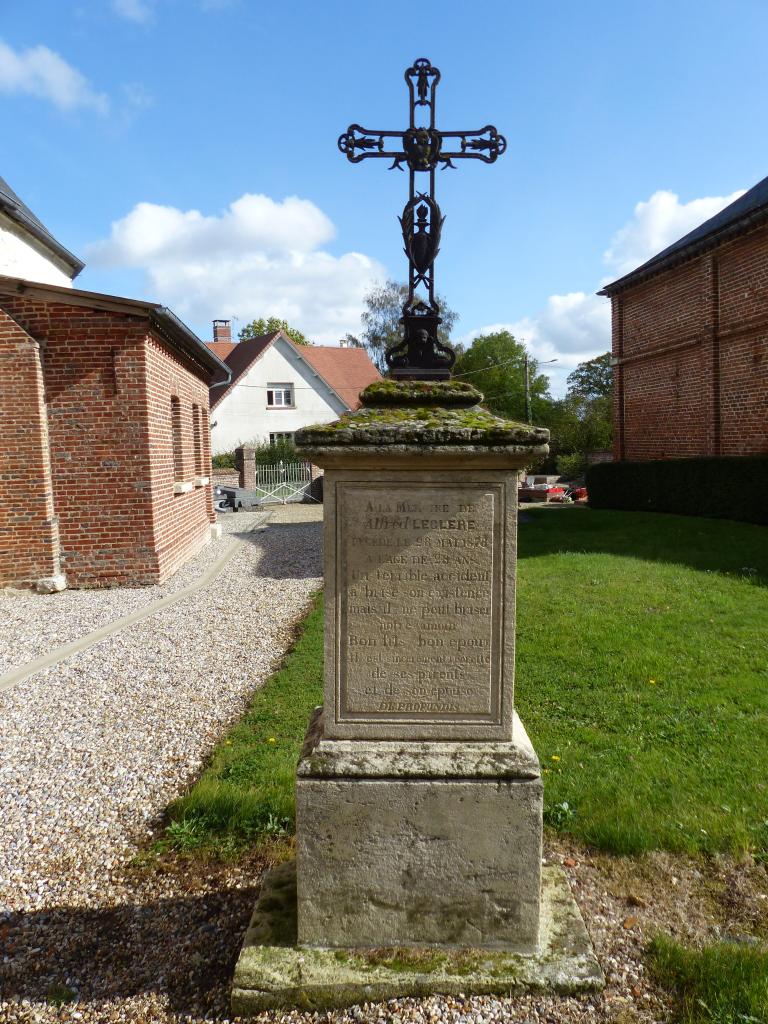 Cimetière paroissial de Choqueuse-les-Bénards