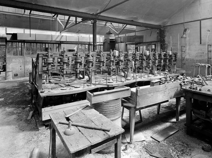 Ancien moulin à farine, puis usine de matériel optique Colmont et Cie, puis Valette et Cie, puis Société Industrielle de Jumelles et Instruments de Précision