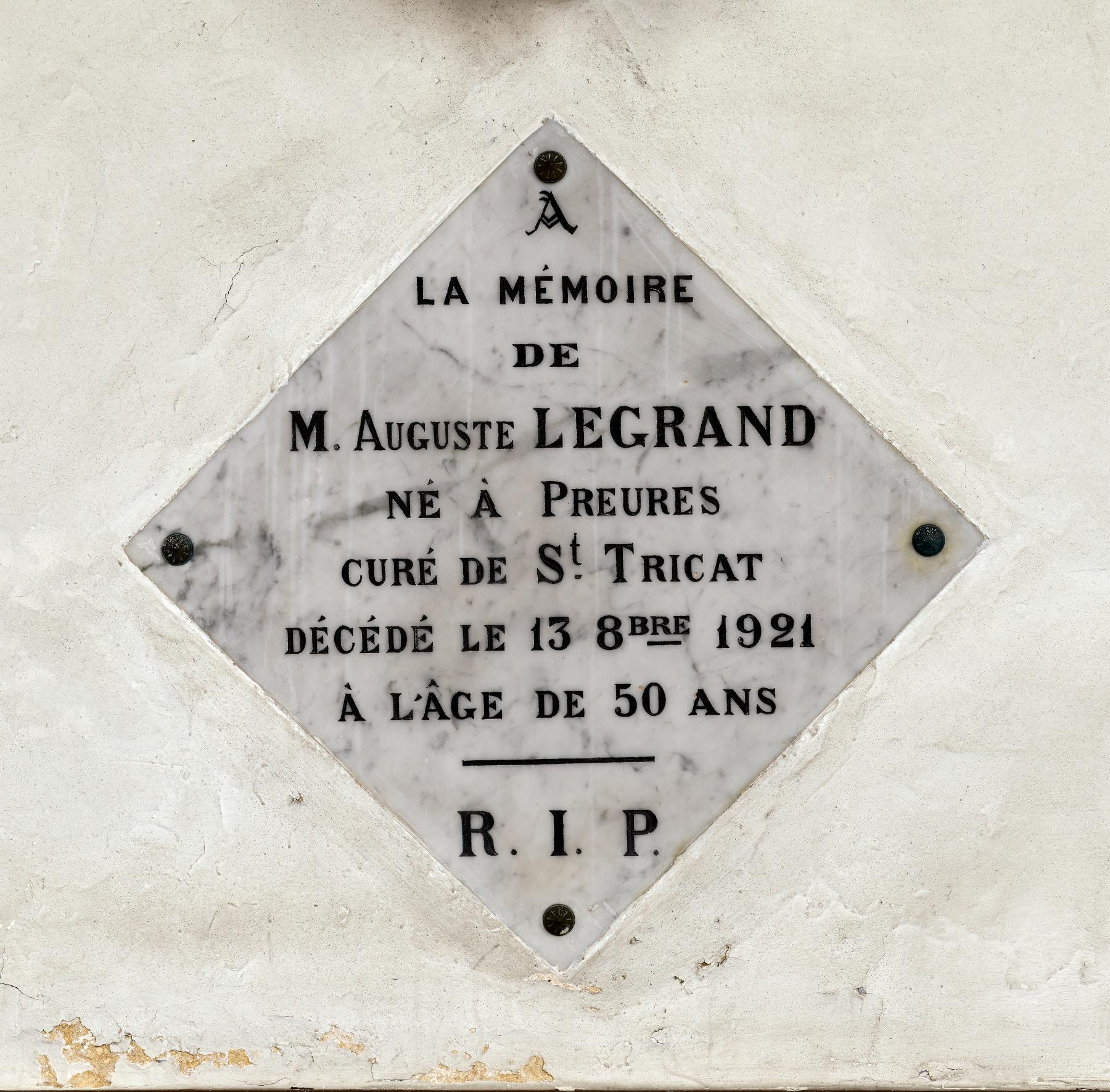 Plaque commémorative d'Auguste Legrand (1872-1921), curé de Saint-Tricat (?-1921)