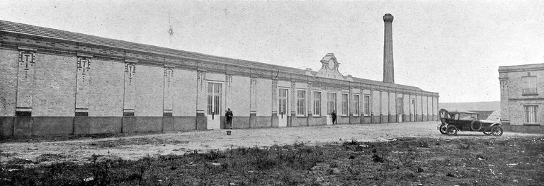 Ancien tissage de coton et de guipure F. Cornaille et Cie, bonneterie Le Textile Delcer et usine de fibres artificielles et synthétiques Nysam, puis bonneterie Tramex et établissement administratif