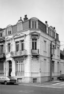 Immeuble à logements (immeuble d'angle de voies)