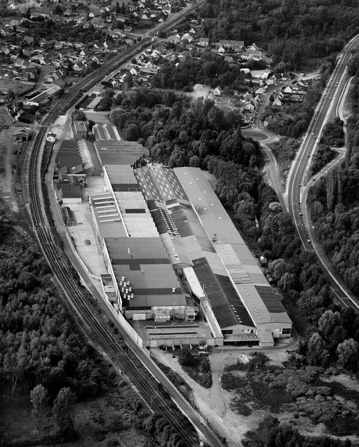 Ancien moulin, dit moulin Neuf, devenu usine métallurgique Desnoyers, puis fonderie d'aluminium Montupet