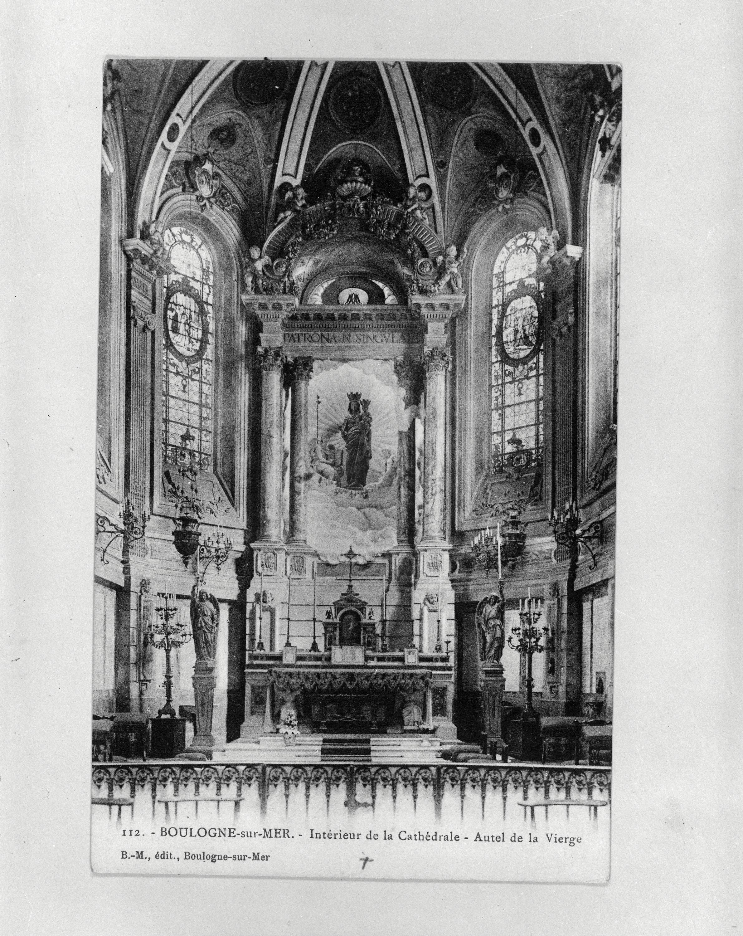 Six verrières figurées : épisodes de l'histoire de l'église Notre-Dame (détruit)