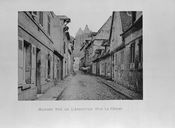 Rue de l'Abreuvoir (rue Le Férou), vers le nord. Avant 1914 (Mémoires du Comité archéologique et historique de Noyon, 1912).