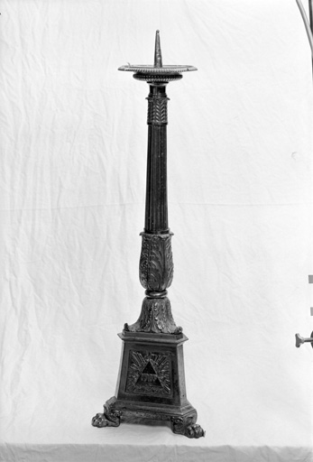 Ensemble de 6 chandeliers d'autel, croix dautel (garniture d'autel)