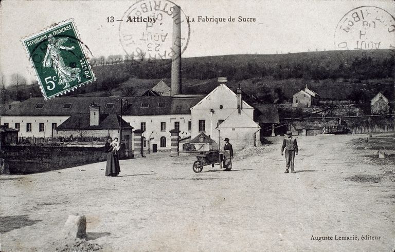 Ancien moulin à farine, dit Moulin Flobert, devenu sucrerie de betteraves Bride, puis Larangot Frères et Cie, puis SA Sucrière de Berneuil-sur-Aisne