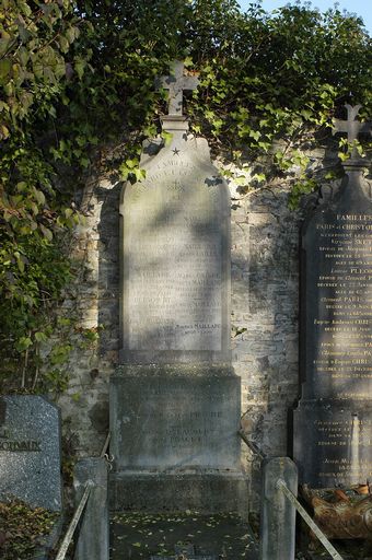 Tombeau (stèle funéraire) des familles Maillard et Delacourt