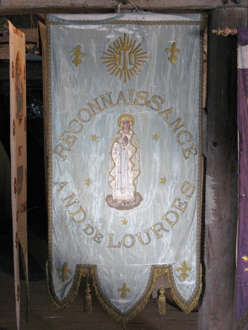 Bannière de procession de Notre Dame de Lourdes et du Sacré-Coeur