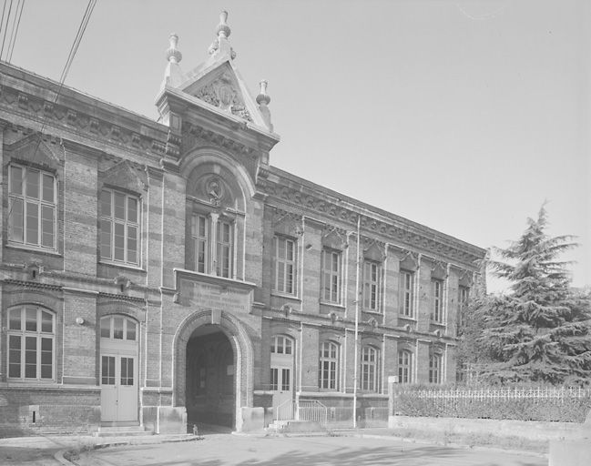 Ancienne école primaire supérieure et professionnelle, actuellement collège Auguste-Janvier à Amiens
