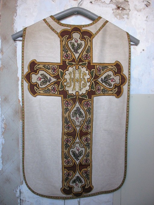 Chasuble (ornement blanc, No 1)