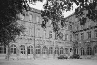 Pensionnat, puis Collège Angellier, actuellement conservatoire dit Maison de la musique et de la danse